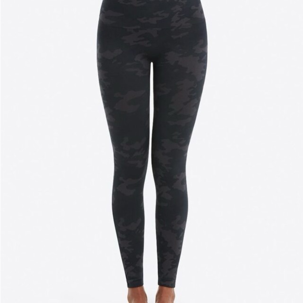SPANX Look At Me Now Leggings